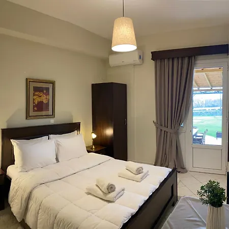 Lithos Apartment